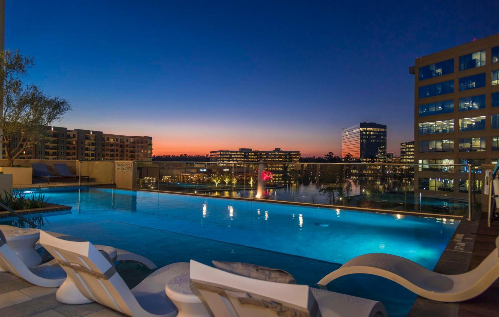 Embassy Suites By Hilton The Woodlands Ngoại thất bức ảnh