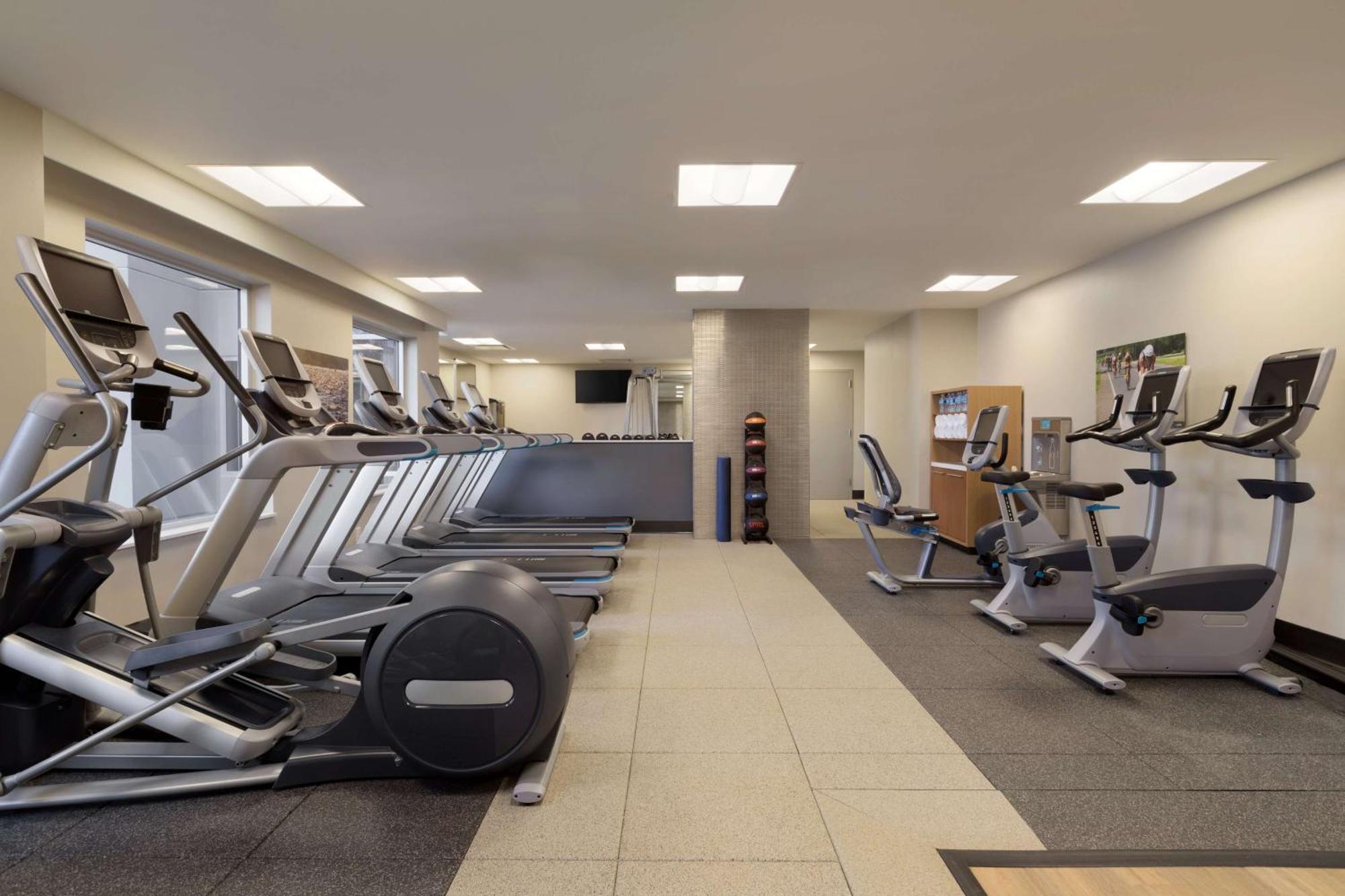 Embassy Suites By Hilton The Woodlands Ngoại thất bức ảnh